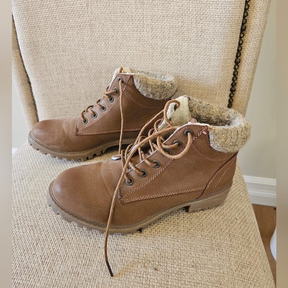 DLG boots